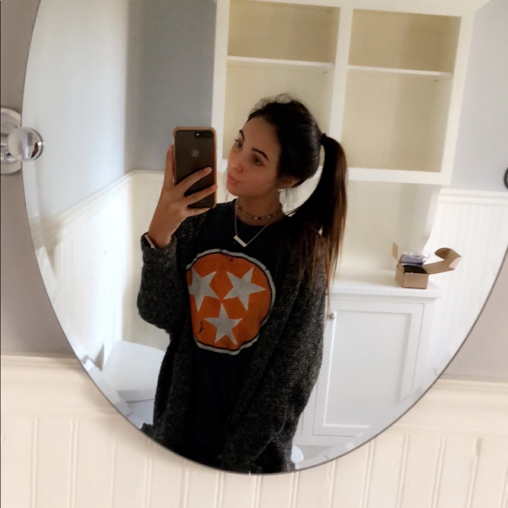 Meet your Posher, Lauren